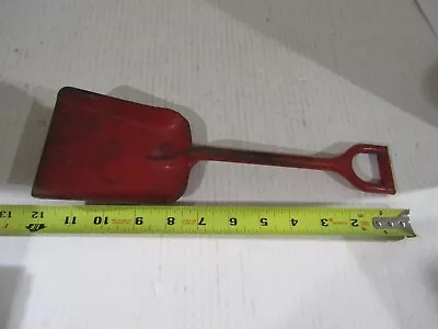 Vintage Tin Litho Sand Toy Beach Fun Shovel Digger Red Metal • $14.87