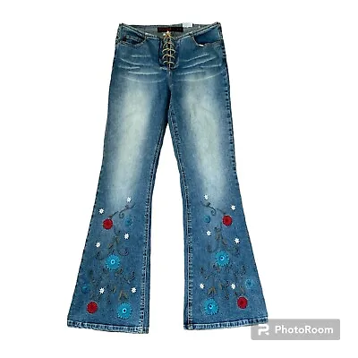 Vintage Y2K Mudd Yo! Embroidered Low Rise Flared Leg Jeans Sz 9 Light Wash • $39.99