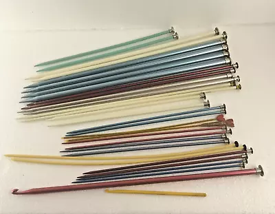 LOT Of 30+ Vintage Knitting Needles Hero Boye Bates Aluminum Plastic Sizes 2-11 • $13.49