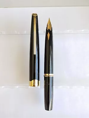 Vtg Black GT Platinum Short Fountain Pen - 18k SF Flex Nib  • $14.99