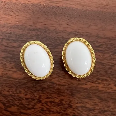 Vintage Kenneth Jay Lane Earrings White Signed Gold Tone Oval Clip On • $27