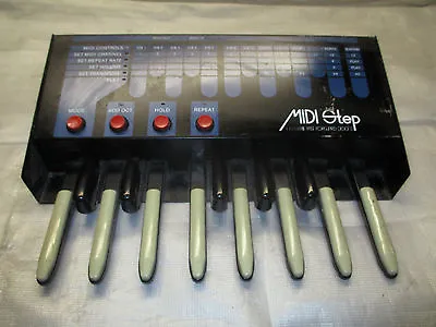 Hammond / Suzuki Midi Step - Midi Bass Pedal Board • $399