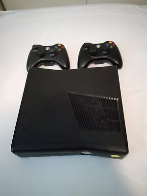 Microsoft Xbox 360 S With Kinect 250GB Glossy Black Console (NTSC) • $65