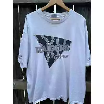 Vintage Raiders Football Men's T-shirt Size XL • $25