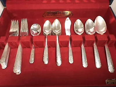 Vintage Tudor Plate By Oneida Community Silversmiths Flatware 40 Pieces • $22.50