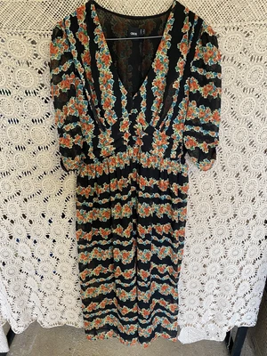 $8 • Buy Ladies Dress ASOS  Size 12 In VGC