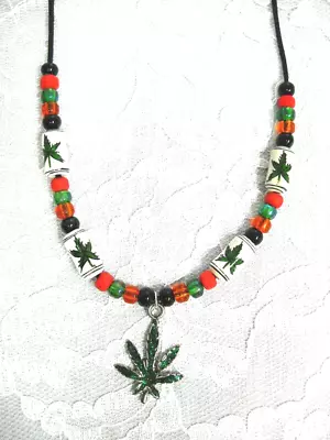 $17.09 • Buy Pot Leaf Green Glitter Pendant Rasta Color Glass Hand Beaded Adjustable Necklace