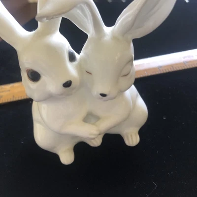 £5.50 • Buy Vintage Royal Osborne  Pair Of Cuddling Rabbits Bone China TMR-5600 12 Cm Approx
