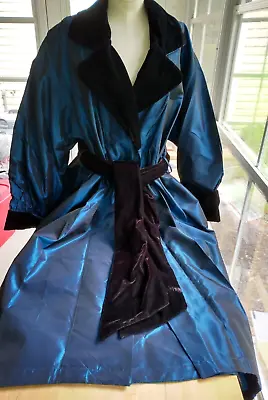 Victoria Secret Elegant Long Robe Dressing Gown ONE SIZE FITS ALL Velvet Accents • $43