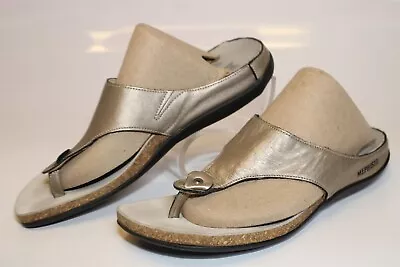 Mephisto Agacia Womens 39 9 Metallic Gold Leather T-Strap Thongs Sandals Shoes • $10