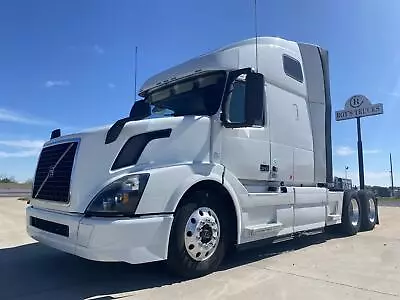 2016 Volvo VNL670    Automatic • $29995