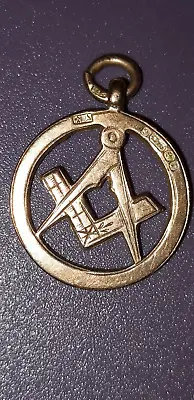 Antique Gold Masonic Pendant • £125