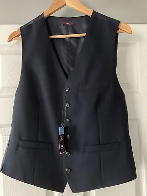 M&S Luxury Navy Super 100 Wool  Men's Waistcoat.Size S Regular .  (BNWT) • £5.99