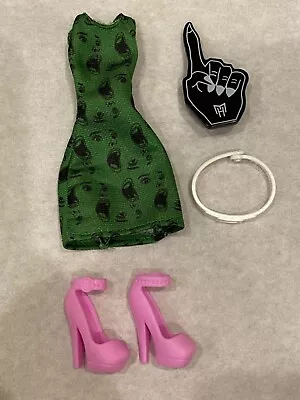 Outfit Lot_Monster High Doll Student Disembody Council_Scarah_Clothes Shoes Belt • $39.95