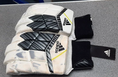 £24.99 • Buy Adidas Incurza 3.0  Yellow Batting Gloves Left Hand ~ Adult Size