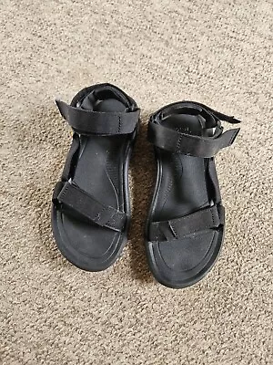 Teva Universal Black Sandals. Excellent Condition. Men's 8. Women's 10. • $65