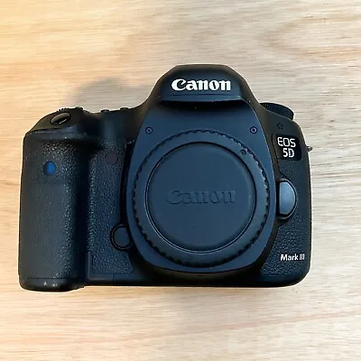 Canon EOS 5D MK III DSLR Camera (Body Only) Generic Battery & Canon Charger • £430