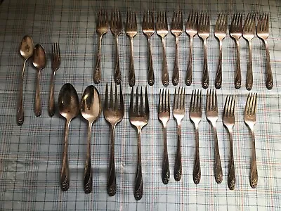 25 Piece 1847 Rogers Bro's Daffodil Flower Pattern Silverware Choose One • $3