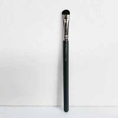 MAC 214 Short Shader Brush Full Size Brand New!  • £15.40