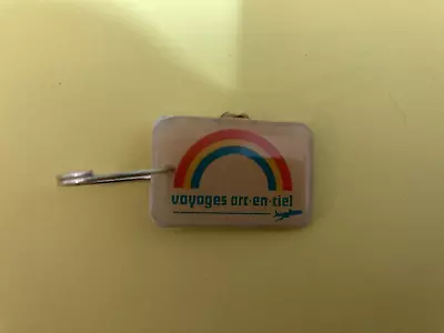 Vintage Old Voyages Arc-En-Ciel Plastic Keychain Keyring • $5.88