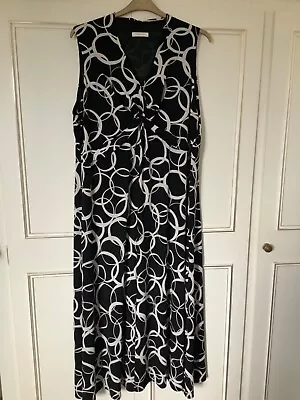 Windsmoor (Jacques Vert Group) Size 24 Black/White Dress • £29.99