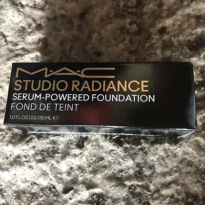 MAC Studio Radiance Serum-Powered Foundation - 30ml -NC25 • £22