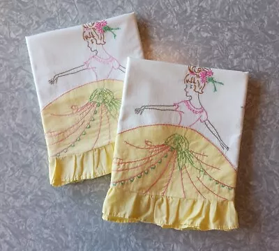 Vintage~ Southern Belle Embroidered Pillowcase Pair • $10.50