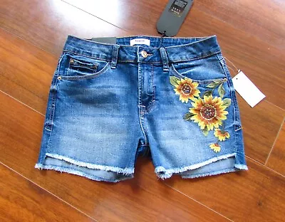 KENZIE ~ New! NWT 2 26 ~ BOHO FESTIVAL! Embroidered SUNFLOWER Denim Jean Shorts • $29.99