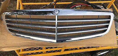 2008-12 Mercedes Benz C-Class C300 C350 Front Grill A2048801483 • $65