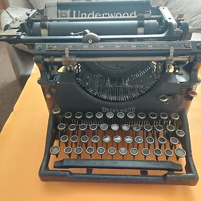 Vintage Underwood Typewriter • £60