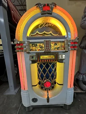 Wurlitzer 1015 Elvis Jukebox • $12500