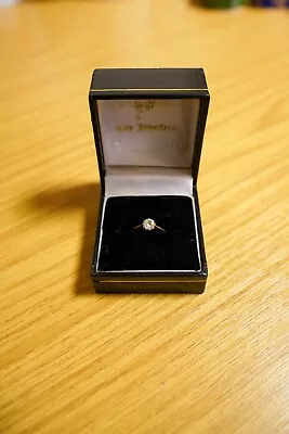 Small Cubic Zirconia 9ct Yellow Gold Ring Size D1/2 • £55