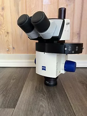 Zeiss Discovery V8 Microscope With Fluorescence Illuminator • $350