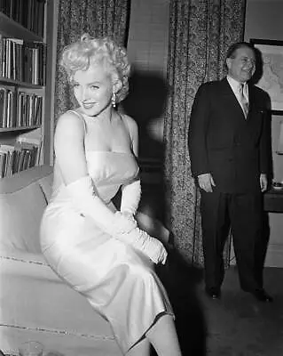 Marilyn Monroe At Cocktail Party 1955 Photo - New York NY- Marilyn Monroe Poses • $5.83