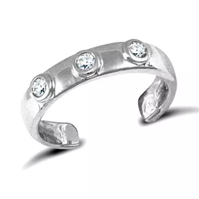 Solid 9ct White Gold Hand Finished Flat Toe Ring Set With A 3 Cubic Zirconia • £127.55