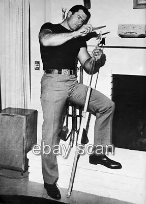 CLINT WALKER OF CHEYENNE Candid AT HOME  8X10 PHOTO • $14.99