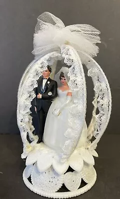 Vtg White Wedding Cake Topper Plastic Base Lace Trim Brunette Bride & Groom 1950 • $49.99