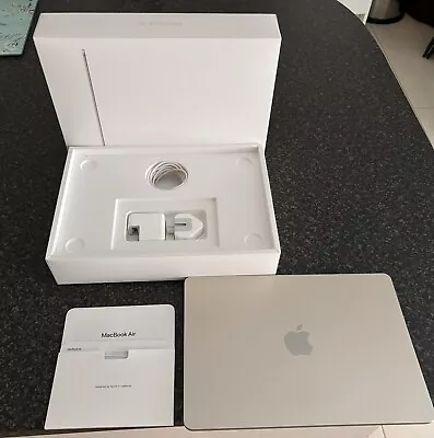 Apple MacBook Air  M2- 2022- 13.6  256gb Starlight Warranty Aug 25. Pristine Con • £810