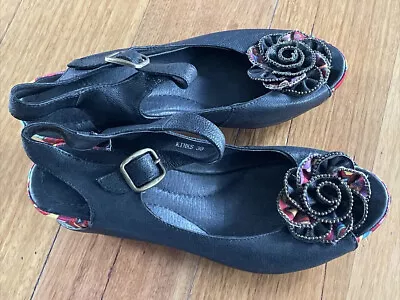 Womens Django And Juliette Kinks Black  Shoes Size 39 Open Toe Leather Sandals • $49.95