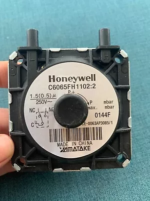 Honeywell Adjustable Air Pressure Switch C6065f H1102:2 Slightly Used • £15