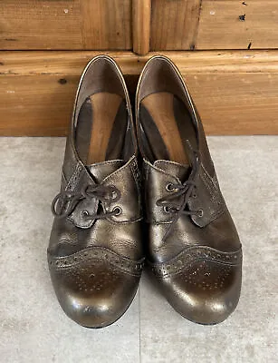 £15 • Buy Clarks Gold Bronze Heel Brogue Shoes Victorian Edwardian Cosplay Steampunk 7 41