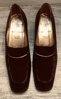 Bruno Magli Women’s 9.5 AA Navy Chunky Heel Shoe • $36