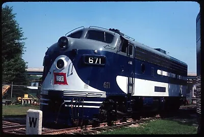 Original Rail Slide - WAB Wabash 671 Bellevue OH 8-1981 • $4.97