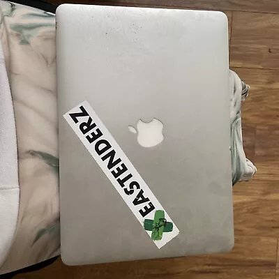 MacBook Air 2017 (13in) FOR PARTS (does Not Work) • £14.99