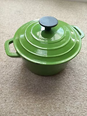 Le Creuset Style Green Cast Iron 20.5 Cm Vintage Casserole Dish • £19.99