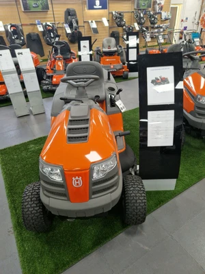 £2800 • Buy HUSQVARNA TC 138 Ride On Lawn Mower With 97cm Cutting Width