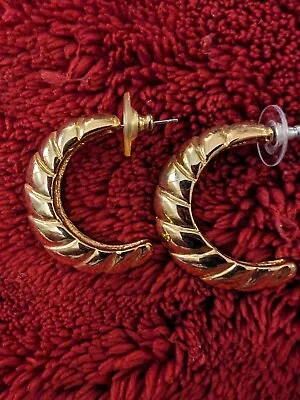 Vintage Gold Tone Chunky Ribbed Hoop Earrings Very Nice Have More To Sell • $10