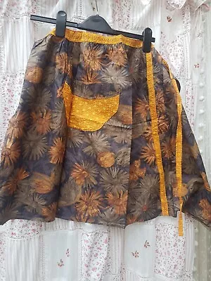 £6 • Buy Pretty Vintage 50s Pinny Apron Retro Flower  Design 