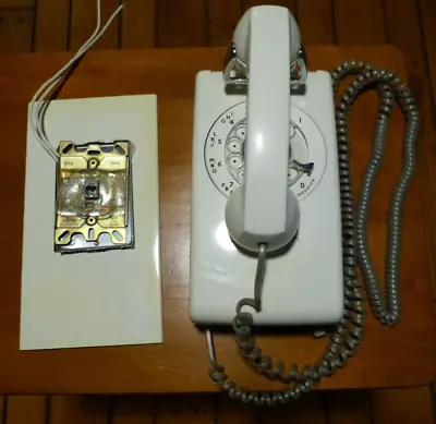 70's Bell System Rotary Wall Phone 228 I-79 554BMP W/ Wall Mount Bracket 630A • $29.99