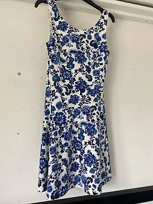 Ladies H&M Summer Dress White With Blue Flower Design Size 6 • £1.59